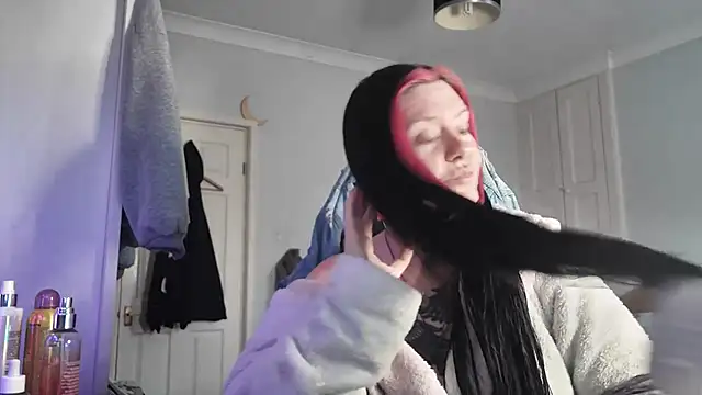 Snapshot of AureliaXOX chatting on November 2, 11:23 am AureliaXOX online show from November 2, 11:23 am