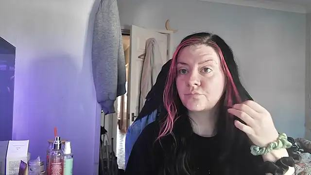 Snapshot of AureliaXOX chatting on November 12, 8:48 am AureliaXOX online show from November 12, 8:48 am