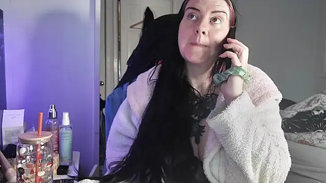 Snapshot of AureliaXOX chatting on November 14, 10:03 am AureliaXOX online show from November 14, 10:03 am