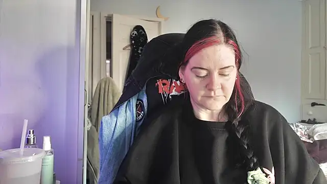 Snapshot of AureliaXOX chatting on November 18, 9:25 am AureliaXOX online show from November 18, 9:25 am