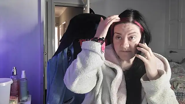 Snapshot of AureliaXOX chatting on November 21, 9:08 am AureliaXOX online show from November 21, 9:08 am