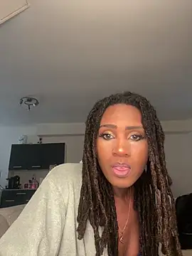 Aurianne online show from March 13, 2:45 pm