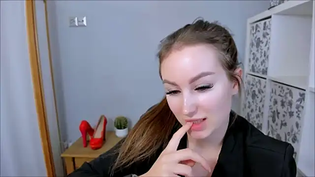 DonnaCam online show from October 28, 9:28 pm