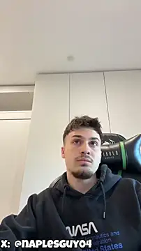 NaplesGuy04 online show from May 2, 4:56 pm