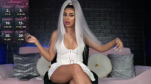 Snapshot of emma_goodess_ chatting on February 13, 7:52 pm emma goodess online show from February 13, 7:52 pm