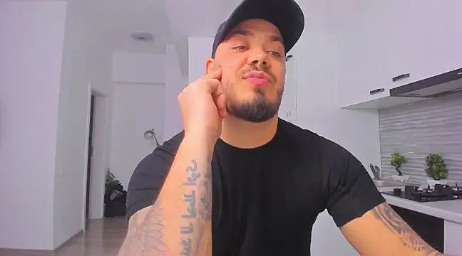 Snapshot of ZackMasterss chatting on February 5, 1:58 am ZackMasterss online show from February 5, 1:58 am