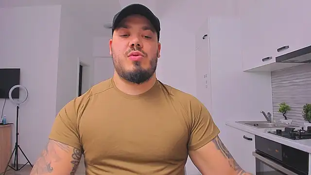 Snapshot of ZackMasterss chatting on February 23, 10:31 pm ZackMasterss online show from February 23, 10:31 pm