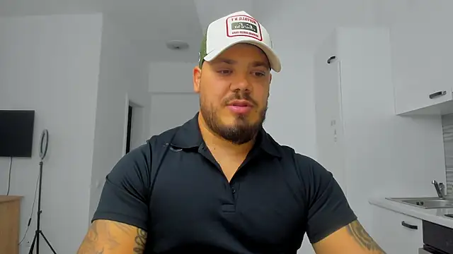 Snapshot of ZackMasterss chatting on September 14, 9:36 pm ZackMasterss online show from September 14, 9:36 pm