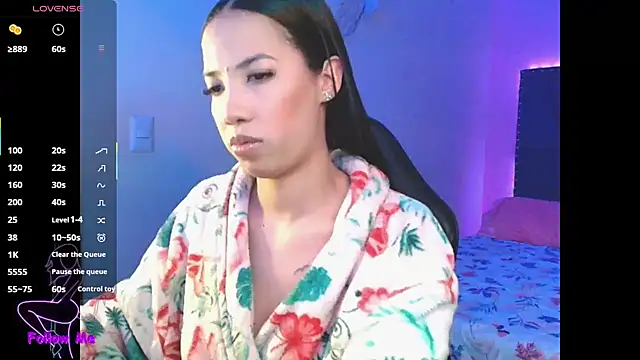 Snapshot of SallyWhitee chatting on September 10, 5:07 am SallyWhitee online show from September 10, 5:07 am