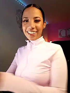 Snapshot of SallyWhitee chatting on March 29, 4:34 am SallyWhitee online show from March 29, 4:34 am