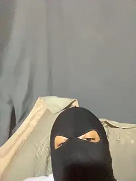 Snapshot of tunenarica22 chatting on October 3, 3:53 pm tunenarica22 online show from October 3, 3:53 pm