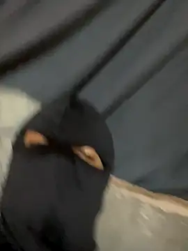 Snapshot of tunenarica22 chatting on November 1, 4:14 am tunenarica22 online show from November 1, 4:14 am