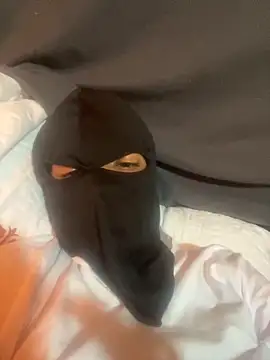 Snapshot of tunenarica22 chatting on December 1, 2:11 pm tunenarica22 online show from December 1, 2:11 pm