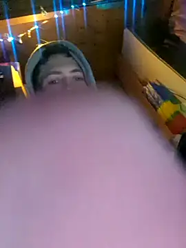 Jaymie2p25 online show from December 14, 10:58 pm