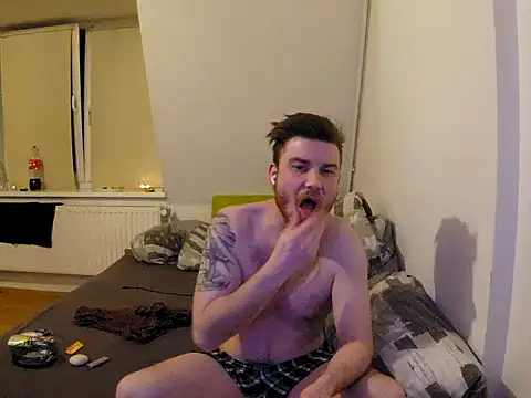 Foxtrott 242 online show from March 26, 2:06 am