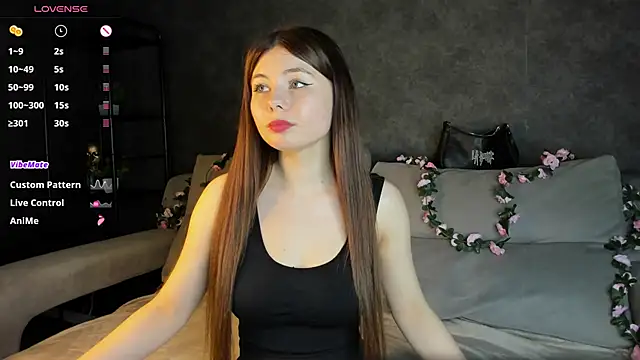 Snapshot of Amely_Li1 chatting on November 15, 9:28 am Amely Li1 online show from November 15, 9:28 am