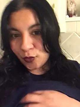 Snapshot of bellaxo chatting on October 21, 1:50 am bellaxo online show from October 21, 1:50 am