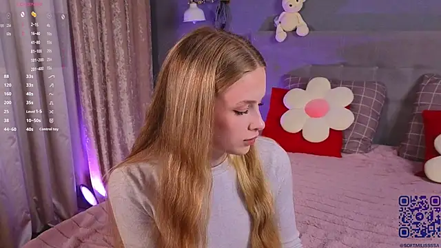 Snapshot of soft_babe chatting on June 27, 5:40 pm soft babe online show from June 27, 5:40 pm