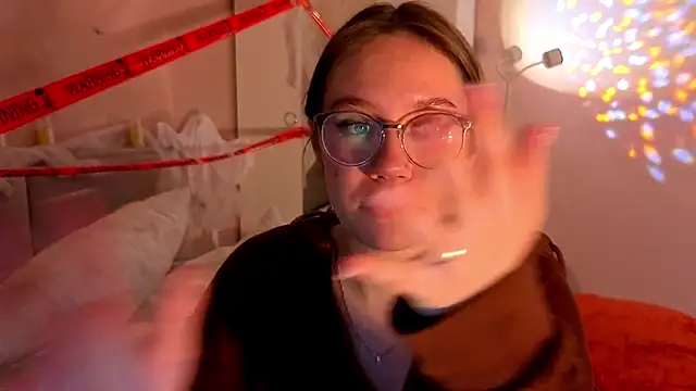 Snapshot of Mia_Luw chatting on November 2, 5:37 pm Mia Luw online show from November 2, 5:37 pm