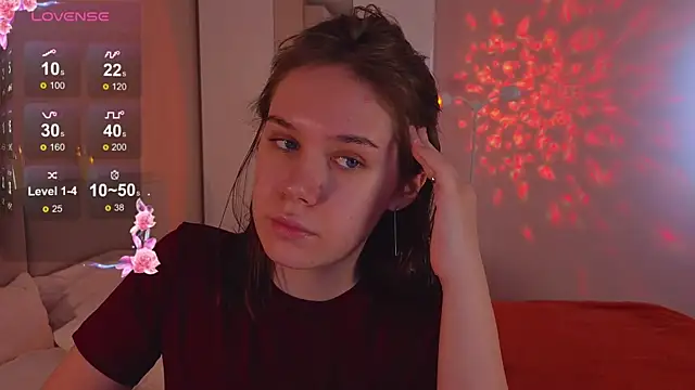 Snapshot of Mia_Luw chatting on November 9, 4:55 am Mia Luw online show from November 9, 4:55 am