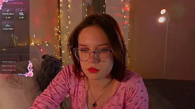 Snapshot of Mia_Luw chatting on November 27, 6:54 pm Mia Luw online show from November 27, 6:54 pm