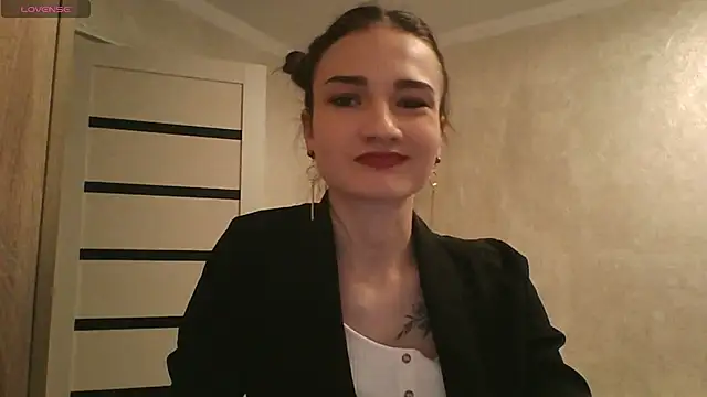 RoyalDessertt online show from March 6, 9:47 am