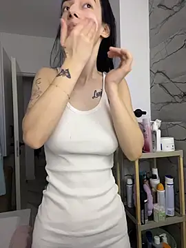 Celine Roxelle online show from February 10, 1:59 pm