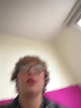 Maggie Geller online show from February 19, 8:38 pm