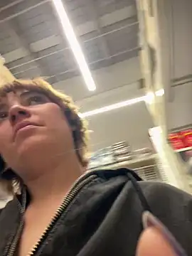 Maggie Geller online show from March 5, 10:06 pm