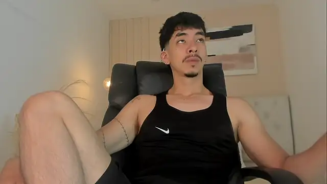 ISAAC CRYSTON online show from February 28, 9:49 pm