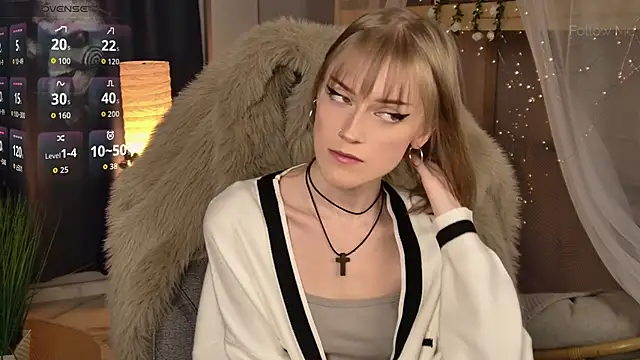 KiraMontoya online show from April 27, 11:25 pm