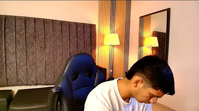 ANDRES STUD online show from August 1, 3:39 am