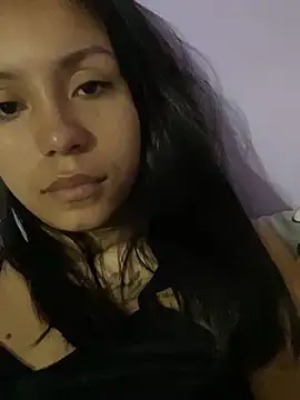 Snapshot of julieta_fn chatting on November 6, 10:05 am julieta fn online show from November 6, 10:05 am