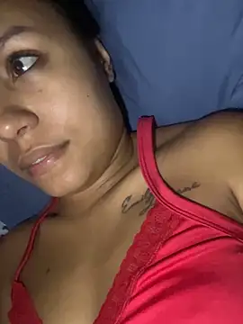 Snapshot of julieta_fn chatting on June 14, 3:41 am julieta fn online show from June 14, 3:41 am