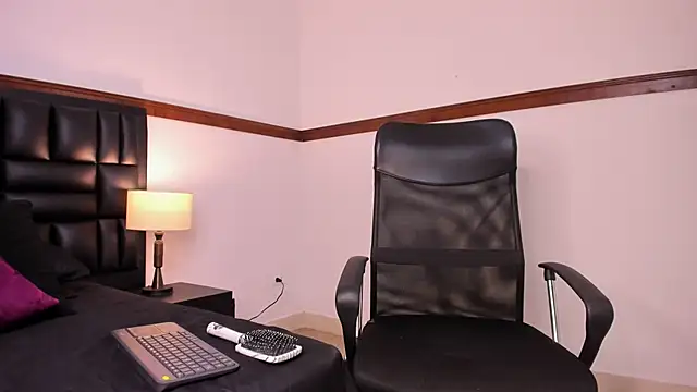 Manu bauer online show from March 1, 4:33 pm