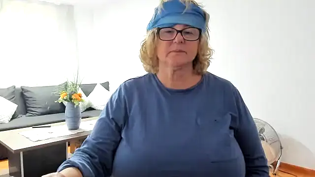 Snapshot of NoraJohnson6 chatting on September 17, 8:27 am NoraJohnson6 online show from September 17, 8:27 am