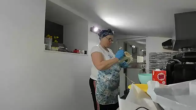 Snapshot of NoraJohnson6 chatting on October 30, 6:15 am NoraJohnson6 online show from October 30, 6:15 am