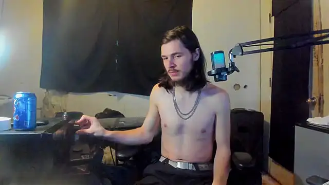 nuttyking2022 online show from February 5, 8:25 pm