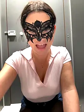 Loveblackzilla online show from November 14, 1:43 pm