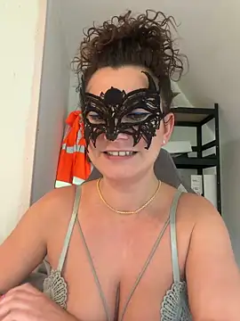 Loveblackzilla online show from June 8, 10:37 am