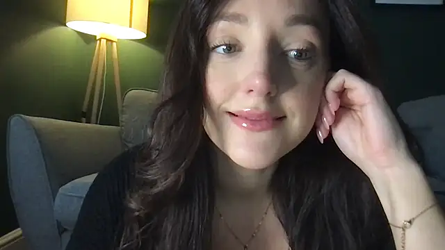 Snapshot of laceyjames24 chatting on November 26, 9:43 am laceyjames24 online show from November 26, 9:43 am