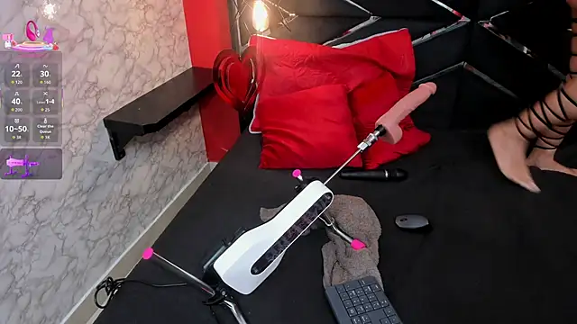 IVISBOUNCYASS online show from September 13, 12:49 pm