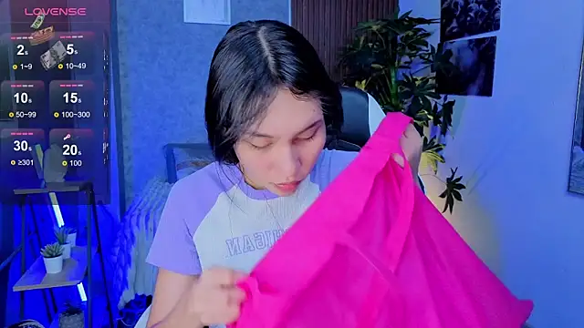 Snapshot of Miaa_Lee7 chatting on June 15, 8:44 pm Miaa Lee7 online show from June 15, 8:44 pm