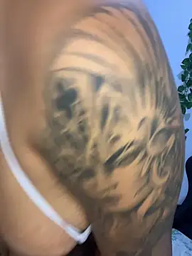 Snapshot of tinalove7 chatting on February 27, 6:40 am tinalove7 online show from February 27, 6:40 am