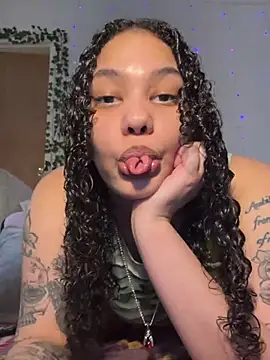 tastylolaaa online show from May 4, 12:28 am