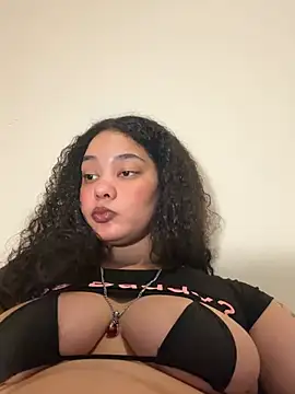 Snapshot of tastylolaaa chatting on June 12, 1:26 am tastylolaaa online show from June 12, 1:26 am
