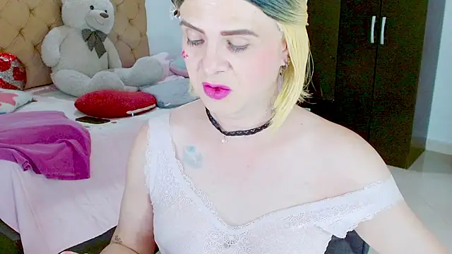 Dolldirtyxxx online show from July 8, 11:31 pm