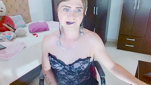 Dolldirtyxxx online show from July 15, 5:02 am