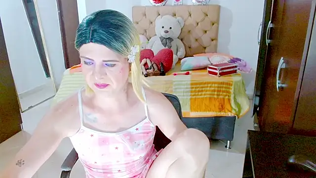 Dolldirtyxxx online show from July 29, 3:15 am