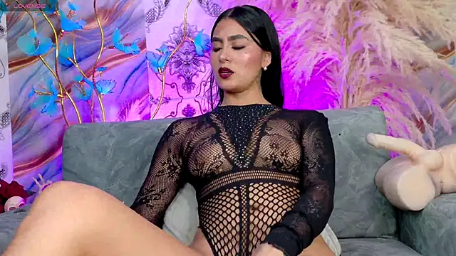 Snapshot of meganwolf_1 chatting on September 10, 9:04 pm meganwolf 1 online show from September 10, 9:04 pm